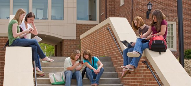 The Top Reasons That You Should Consider Living Off Campus